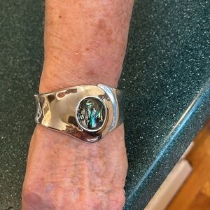 Robert Lee Morris SoHo silver tone abalone hinged bracelet EUC